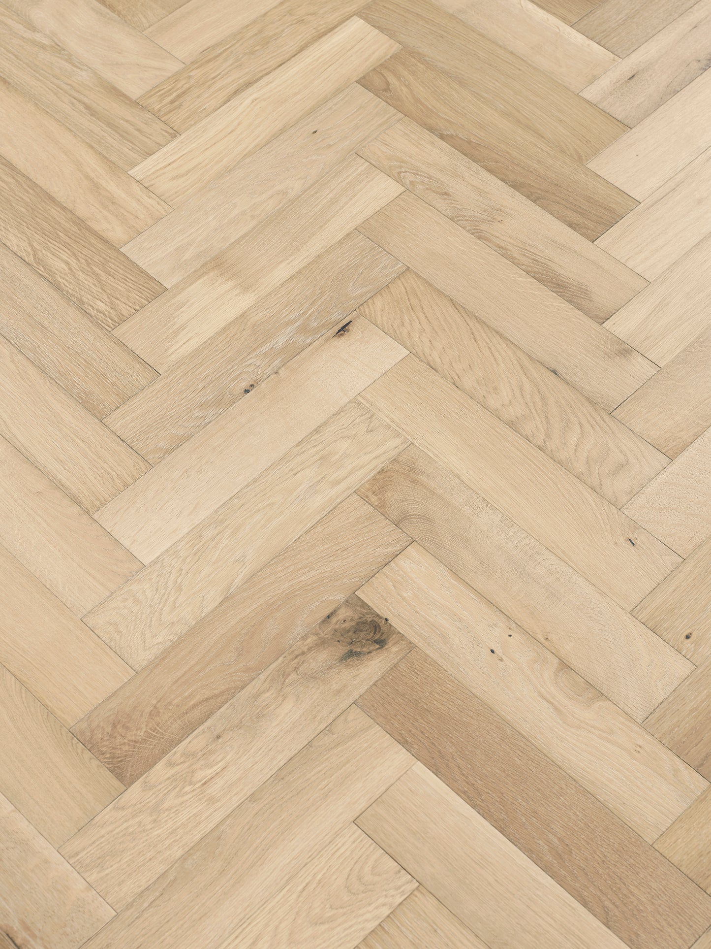 Canvas Engineered Oak Herringbone